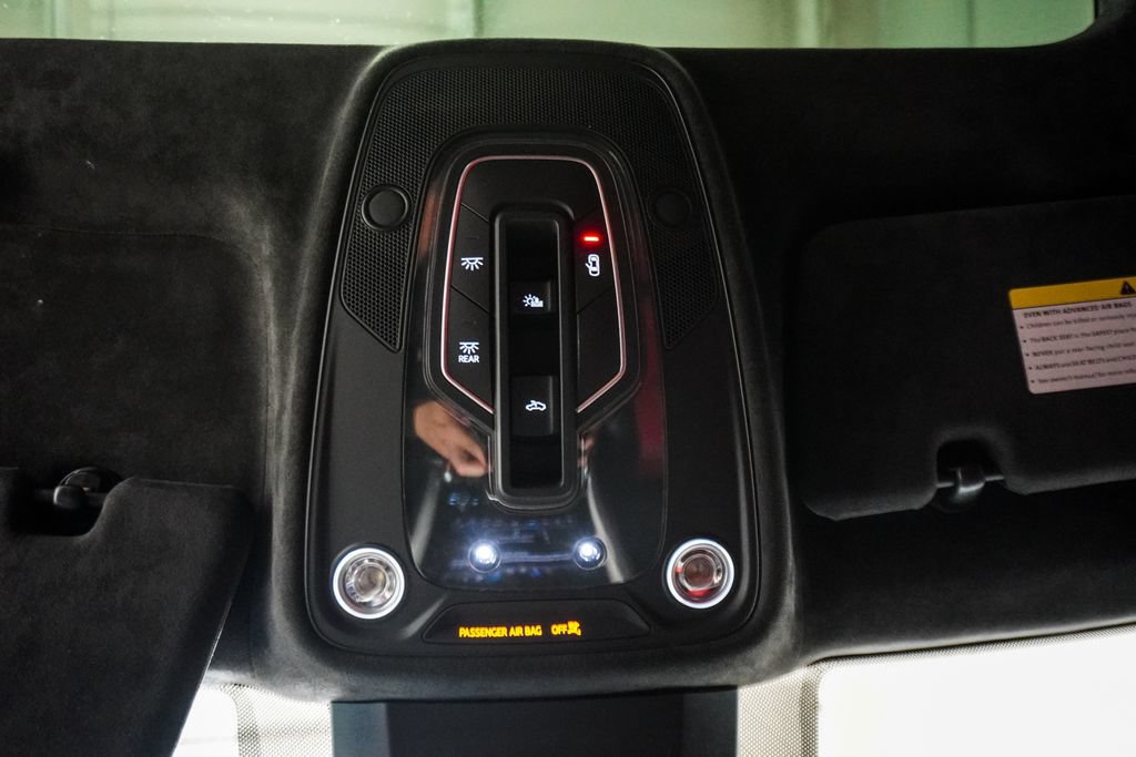Used 2019 Lamborghini Urus AWD/4WD image 33