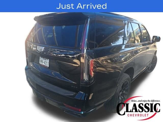 Used 2024 Cadillac Escalade Sport w/ LPO, ONYX Package image 11