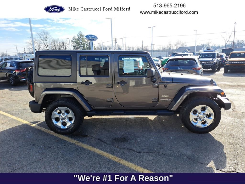 Used 2014 Jeep Wrangler Unlimited Sahara w/ Dual Top Group image 6
