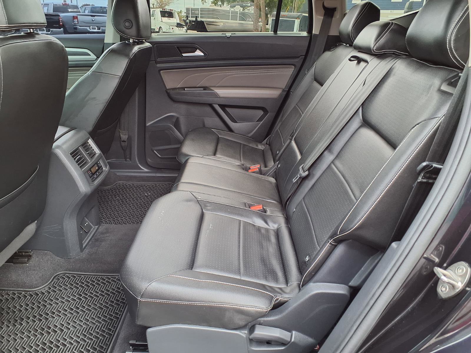 Used 2023 Volkswagen Atlas SEL R-Line image 17