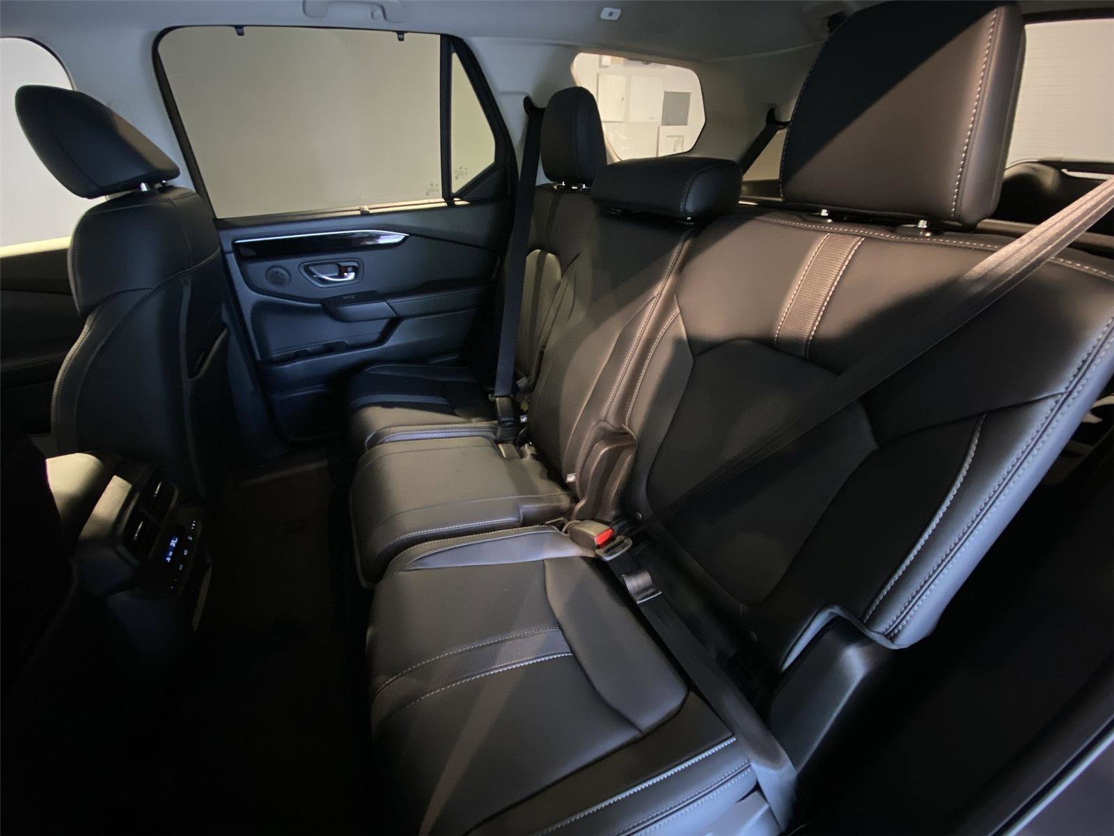 Used 2025 Honda Pilot EX-L image 22