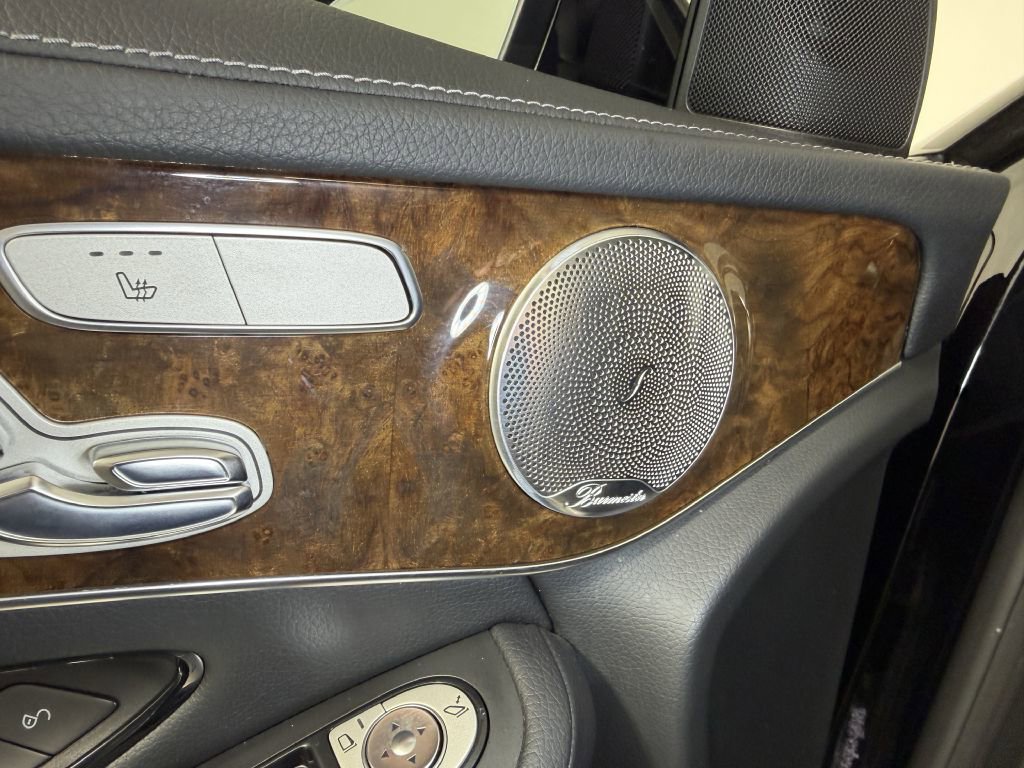 Used 2017 Mercedes-Benz GLC 300 4MATIC image 25