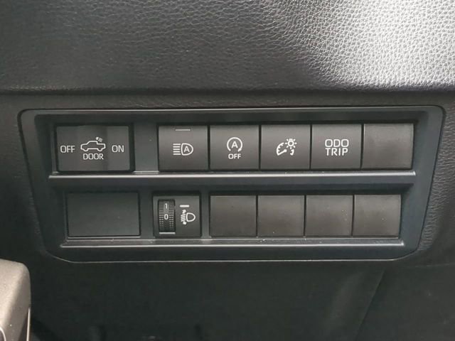 Used 2025 Toyota Tundra SR5 w/ SR5 Premium Package RWD image 26