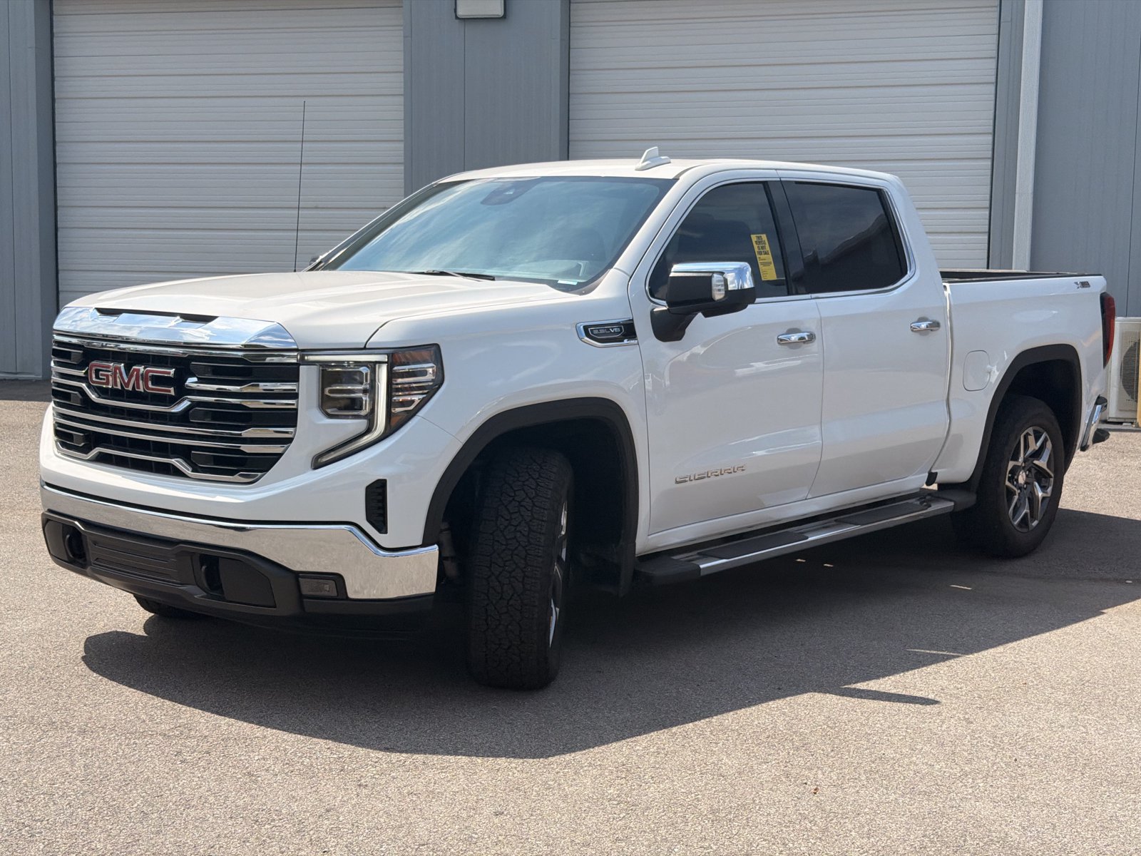 Used 2025 GMC Sierra 1500 SLT w/ SLT Premium Package AWD/4WD image 7