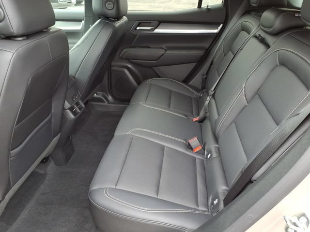 New 2027 GMC Terrain Elevation w/ Elevation Premium Package AWD/4WD image 7
