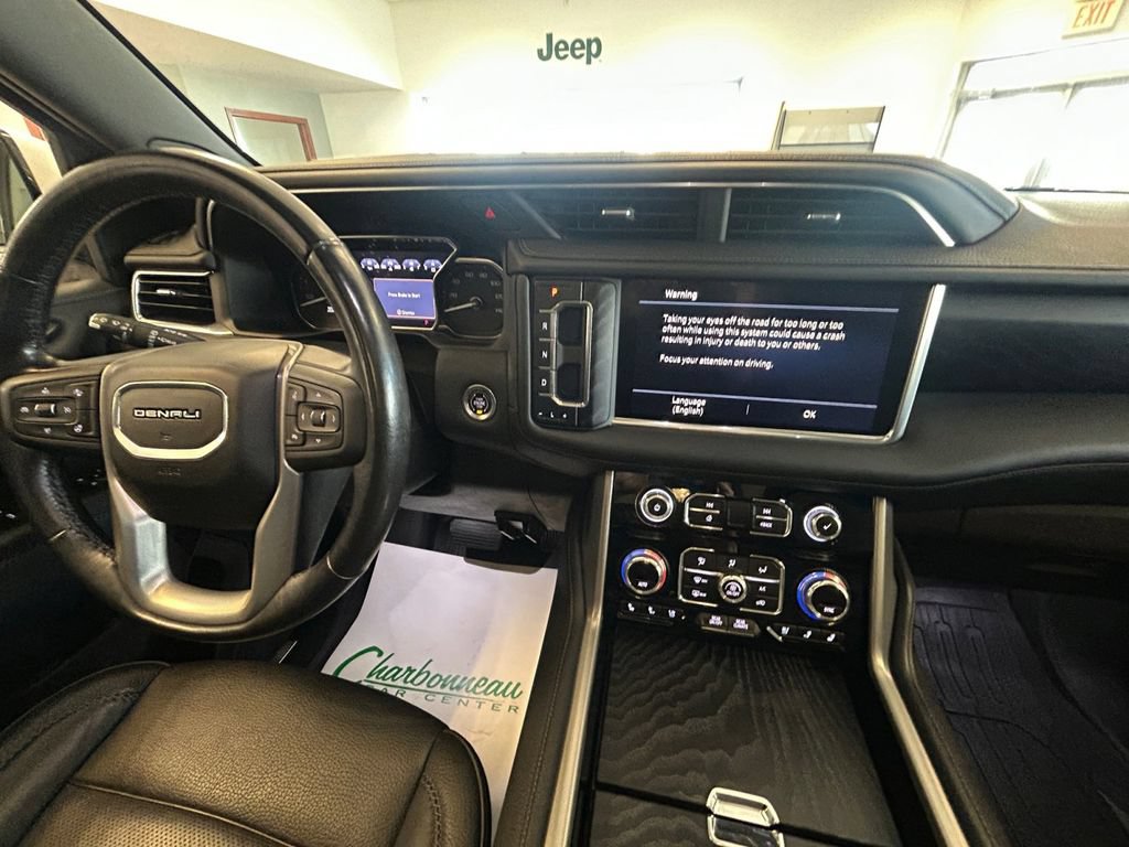 Used 2021 GMC Yukon Denali w/ Denali Premium Package AWD/4WD image 14