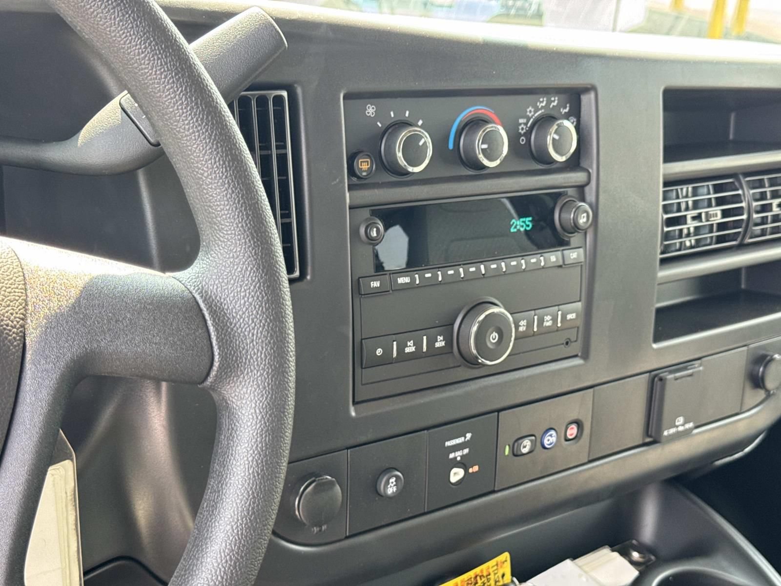 New 2026 Chevrolet Express 3500 LS w/ Chrome Appearance Package RWD image 21