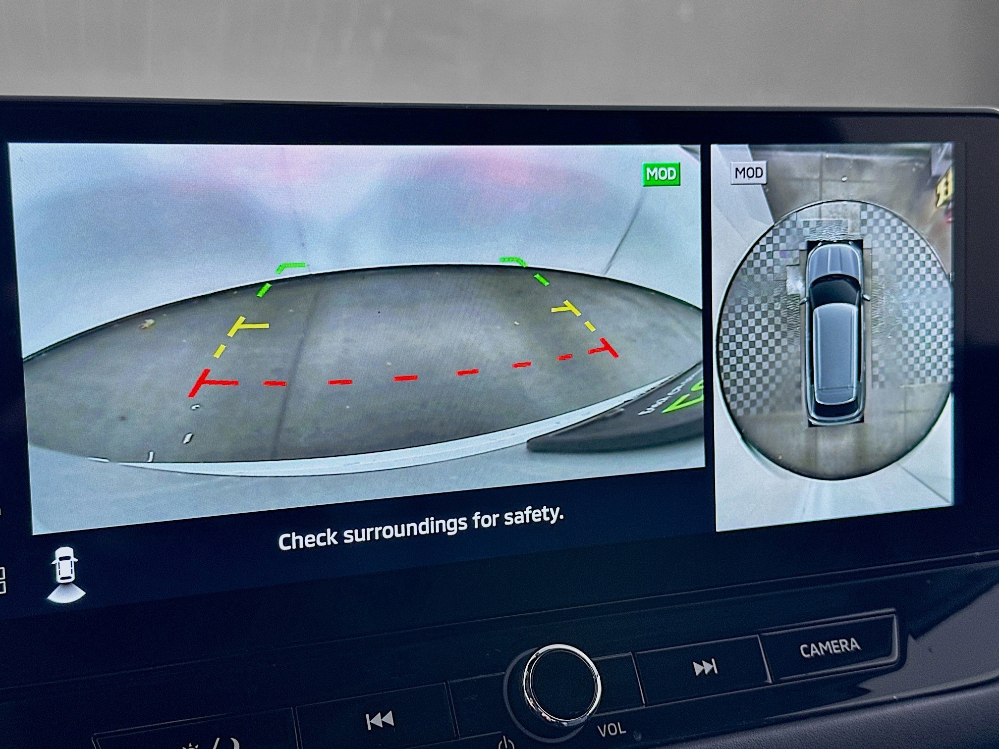 Used 2025 Mitsubishi Outlander SE image 23