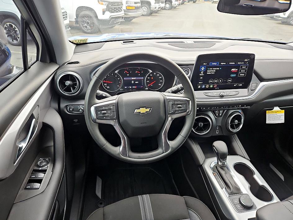 New 2025 Chevrolet Blazer LT w/ Midnight/Sport Edition image 12