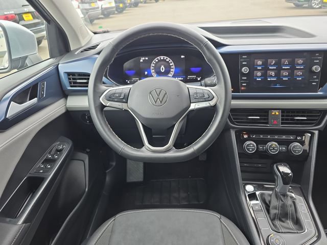 Used 2024 Volkswagen Taos SE image 18