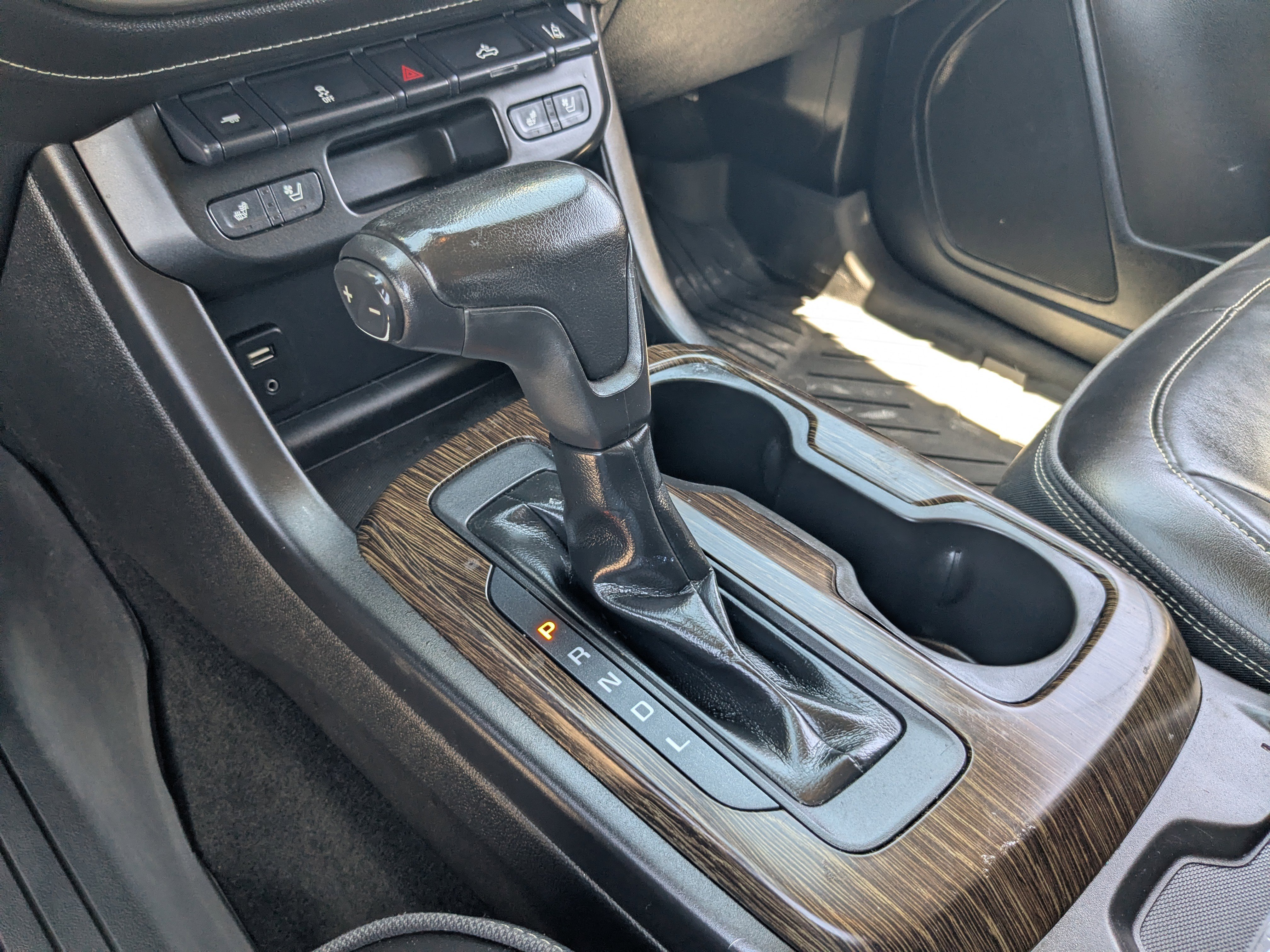 Used 2018 GMC Canyon Denali RWD image 28