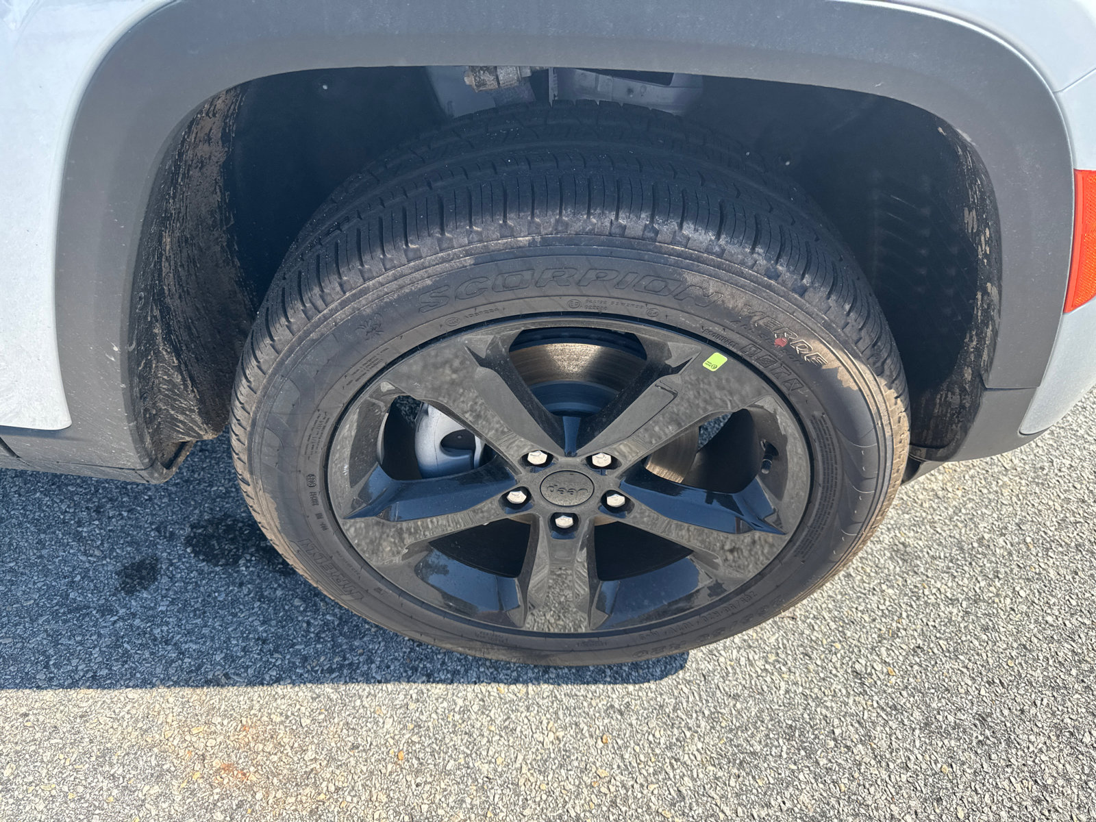 New 2026 Jeep Grand Cherokee Limited AWD/4WD image 12