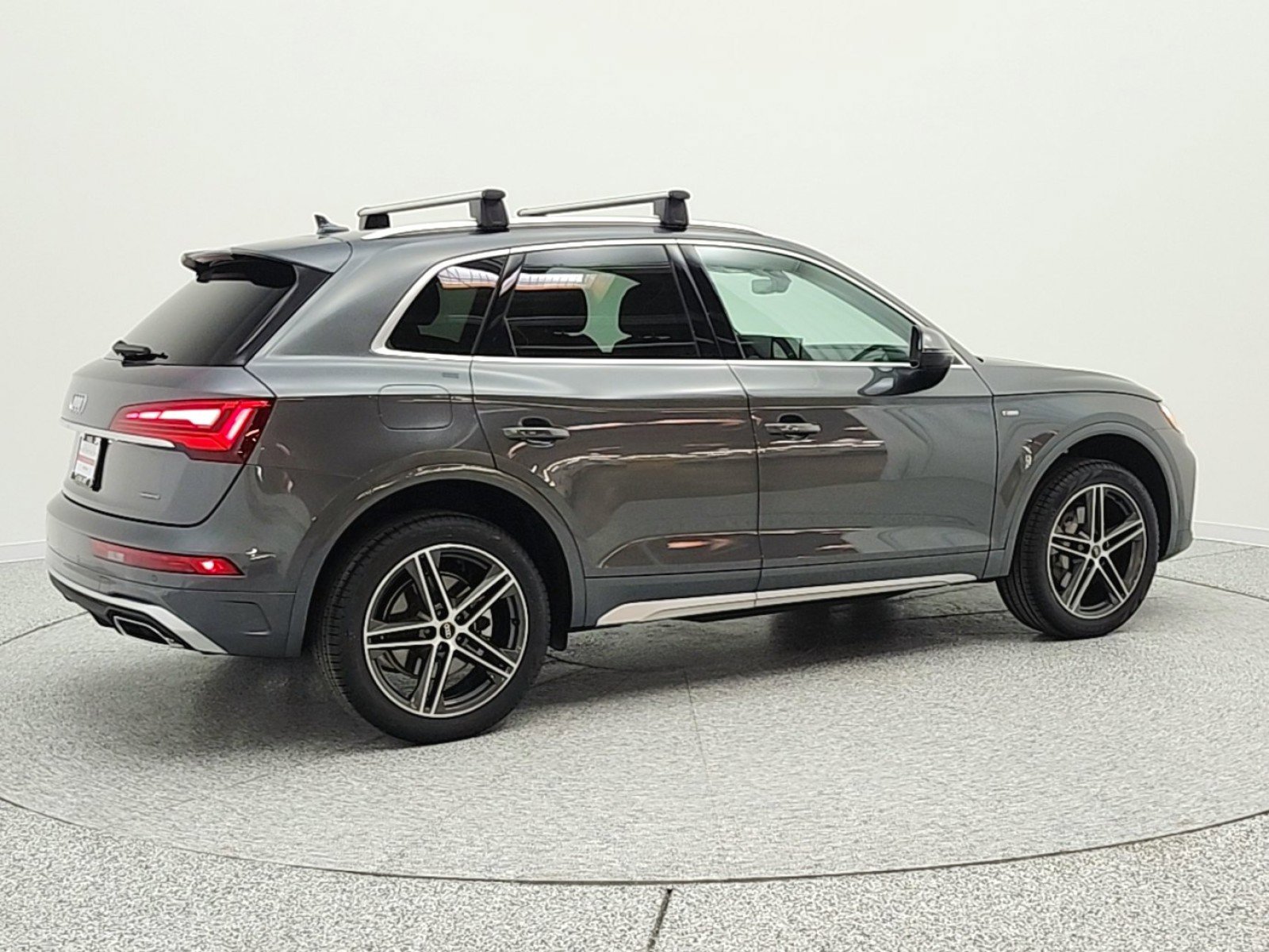 Used 2023 Audi Q5 e Premium w/ Convenience Package AWD/4WD image 5