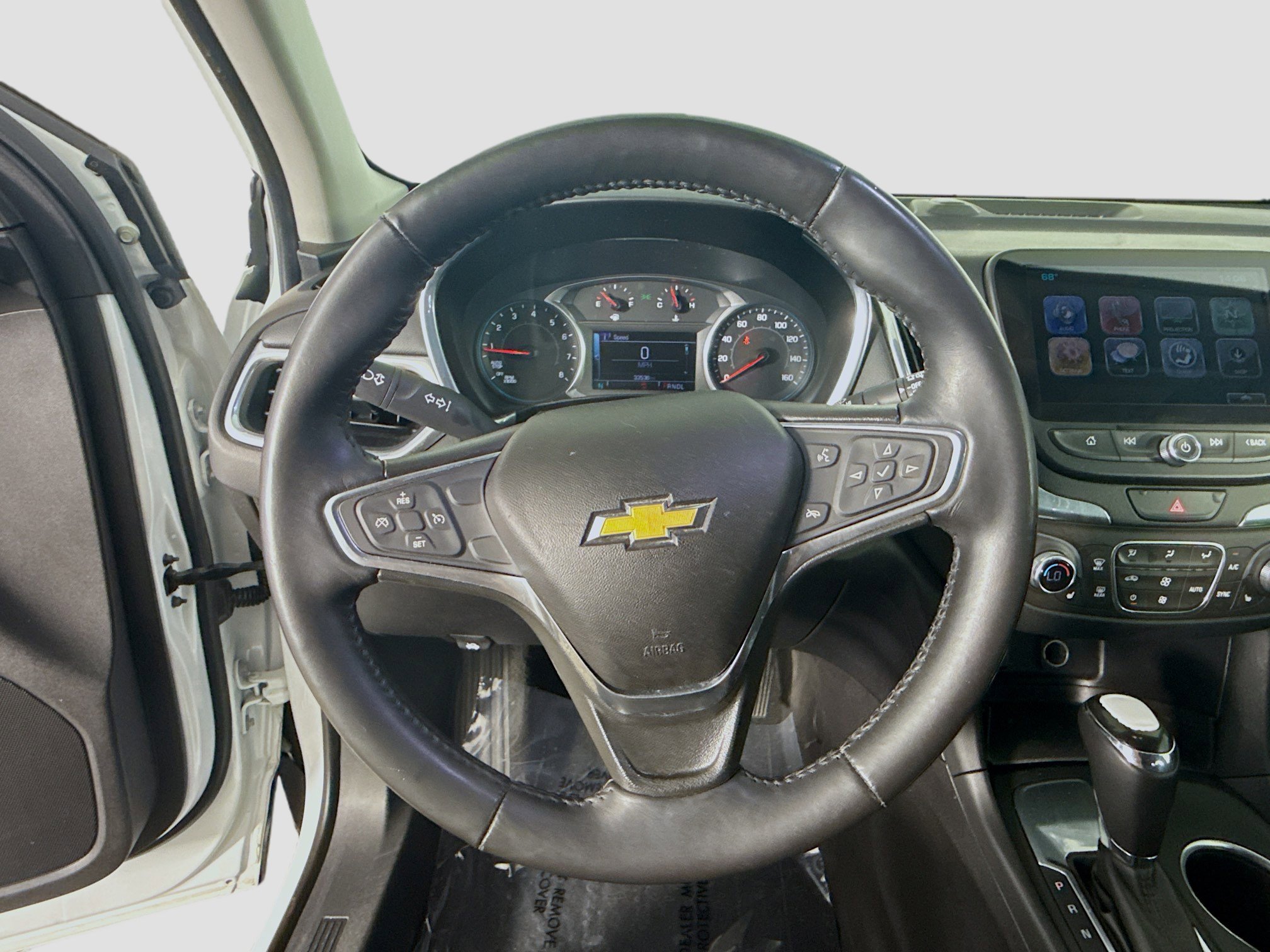 Used 2018 Chevrolet Equinox LT w/ Sun & Infotainment Package FWD image 13