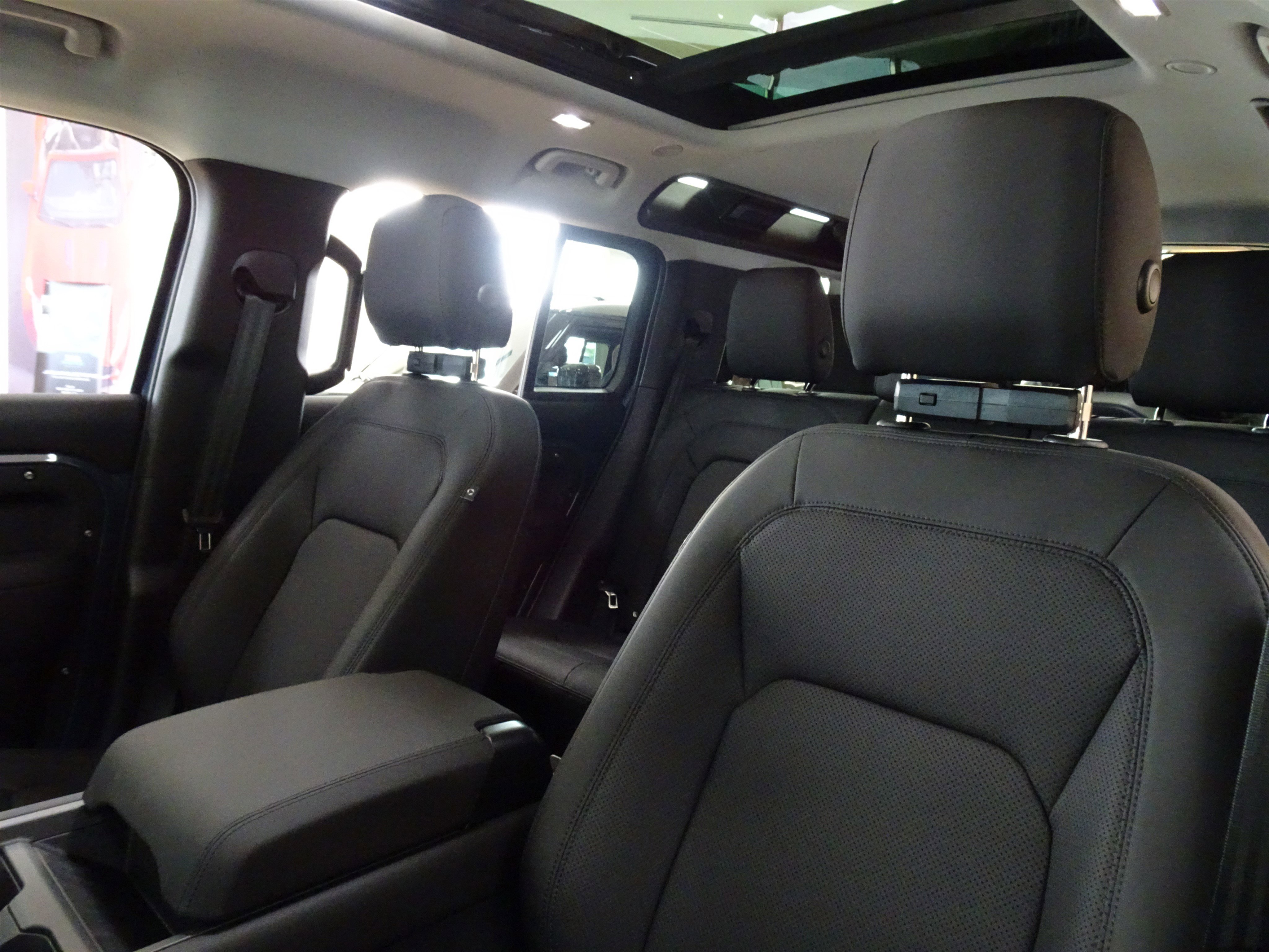 New 2026 Land Rover Defender 110 S image 16