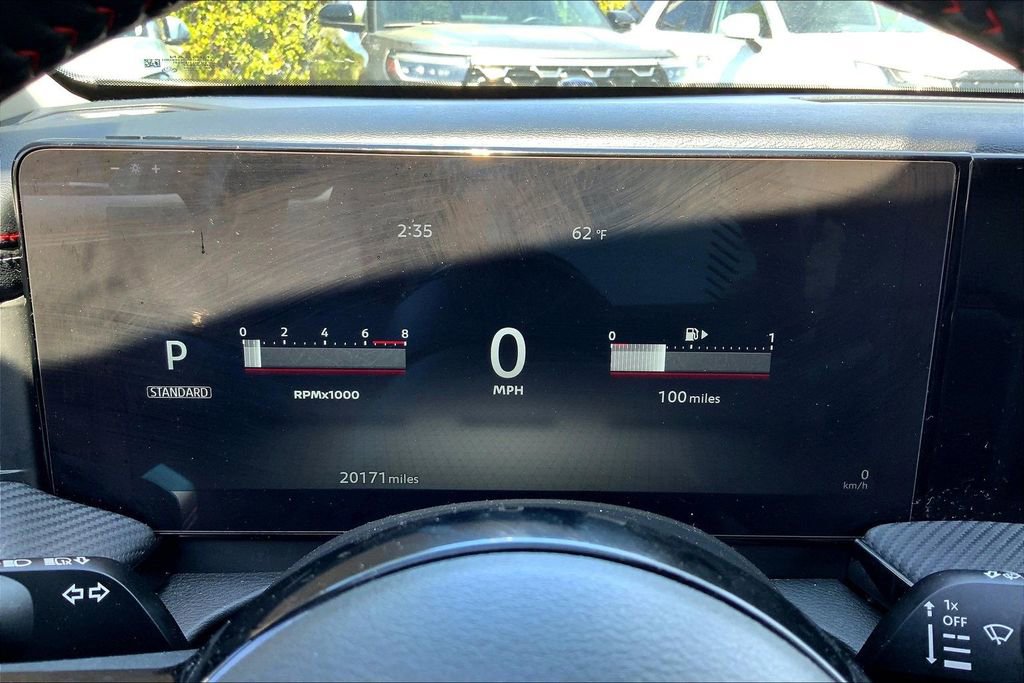 Used 2025 Nissan Kicks SR image 10