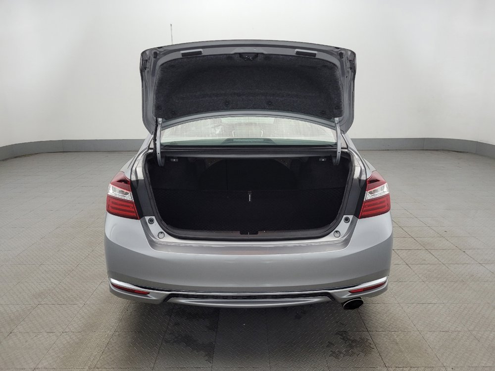 Used 2017 Honda Accord EX-L image 29