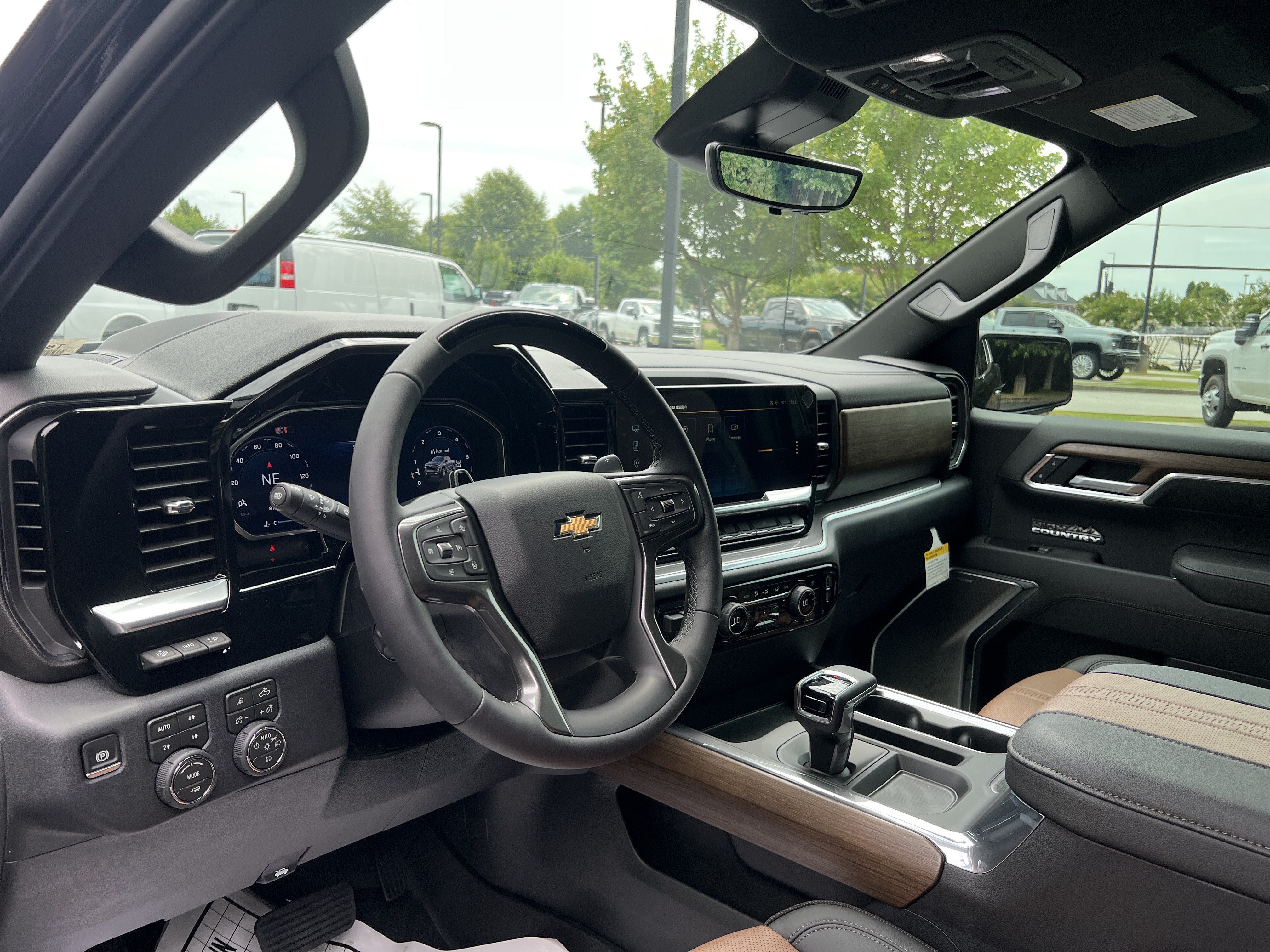 New 2026 Chevrolet Silverado 1500 High Country AWD/4WD image 17