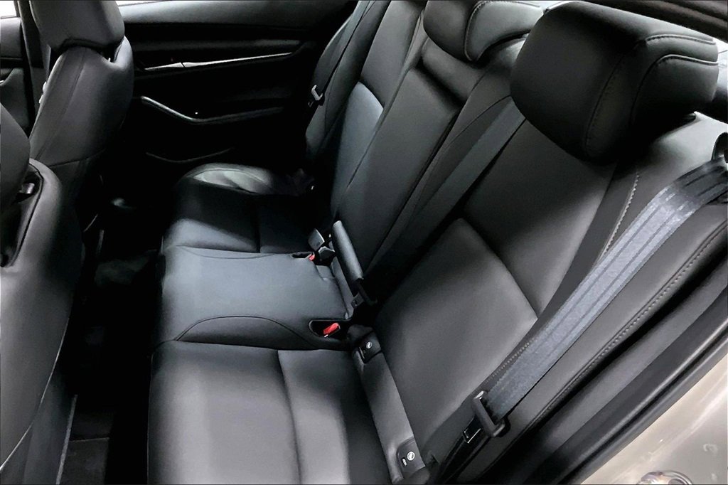 Used 2022 MAZDA MAZDA3 s image 21