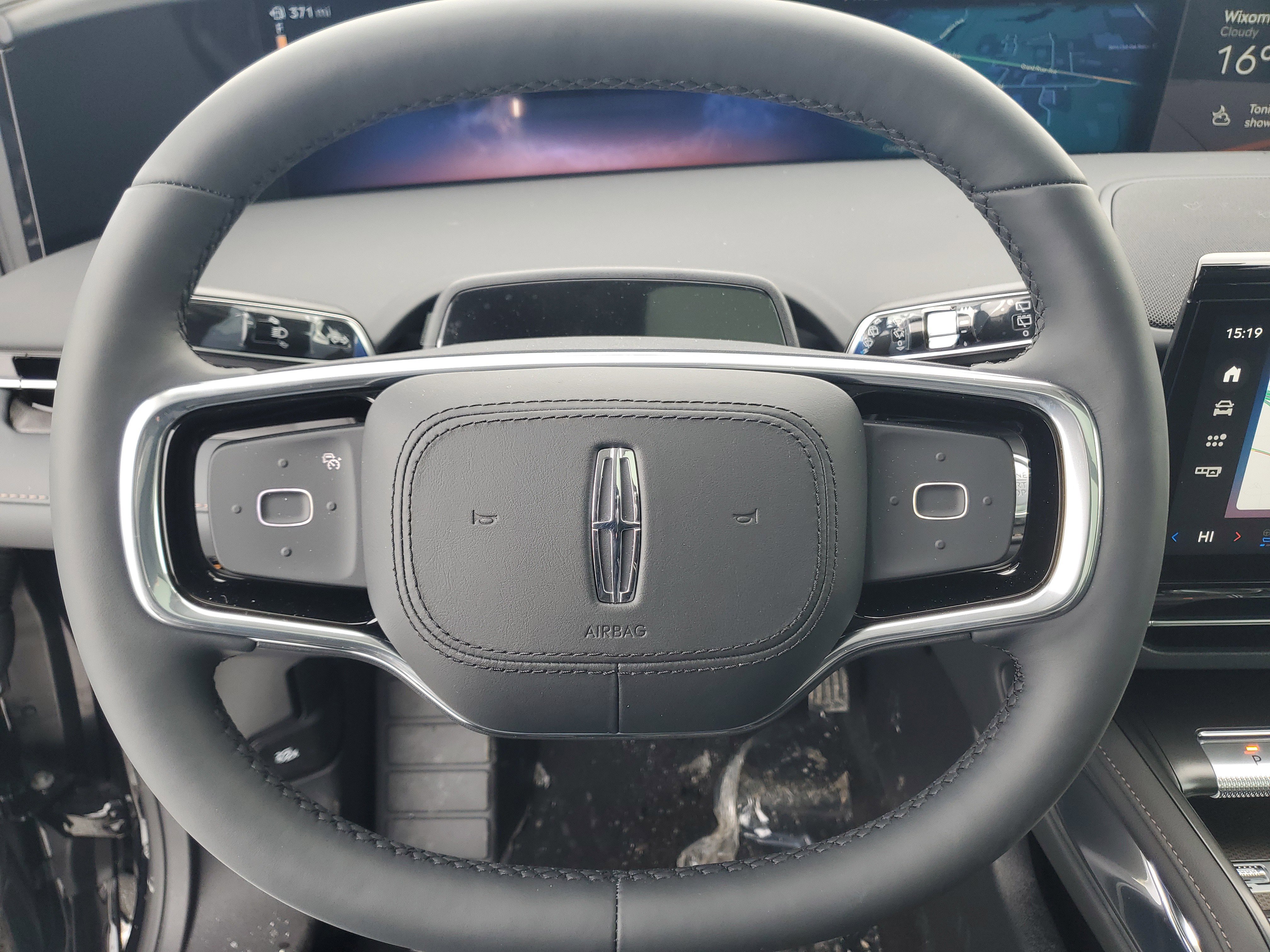 New 2026 Lincoln Nautilus Premier w/ Equipment Group 102A image 16