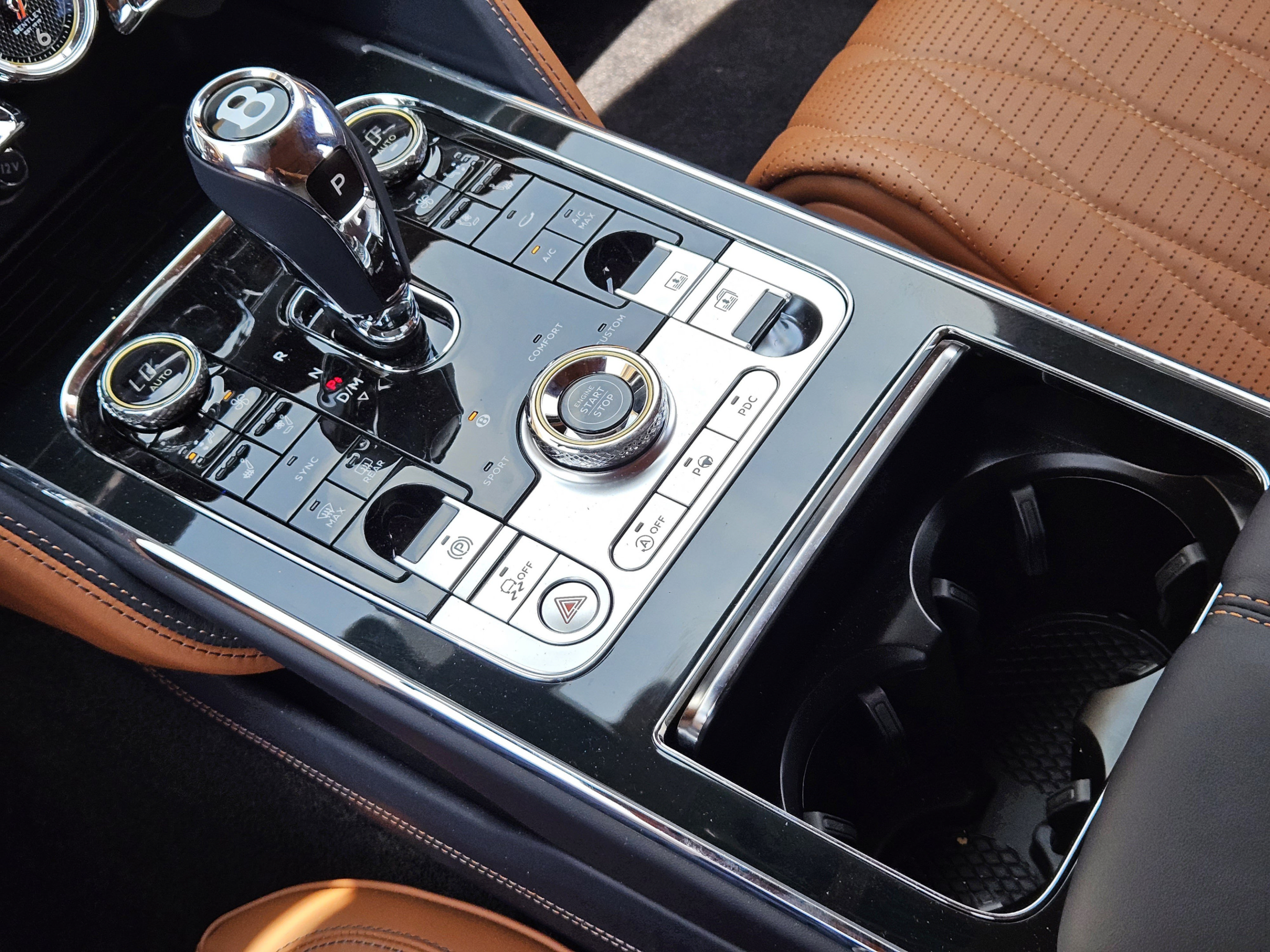 Used 2022 Bentley Flying Spur V8 AWD/4WD image 22