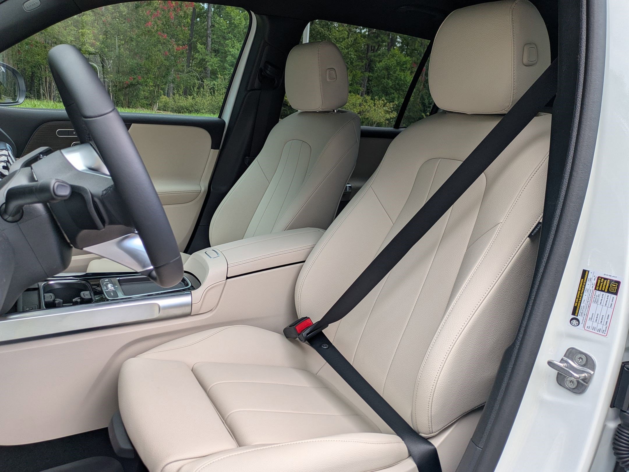 New 2025 Mercedes-Benz GLB 250 image 17