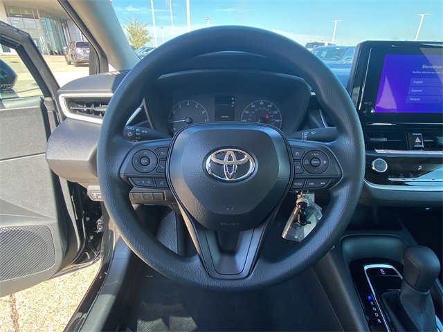 Used 2025 Toyota Corolla LE image 22