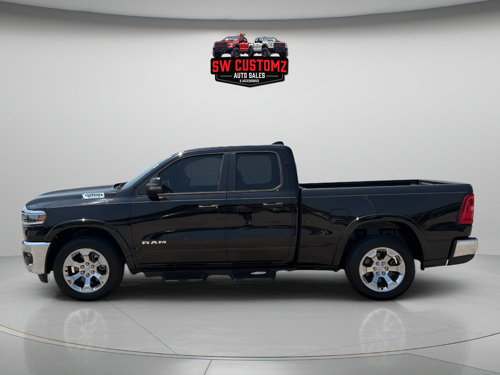 Used 2025 RAM 1500 Big Horn AWD/4WD image 4