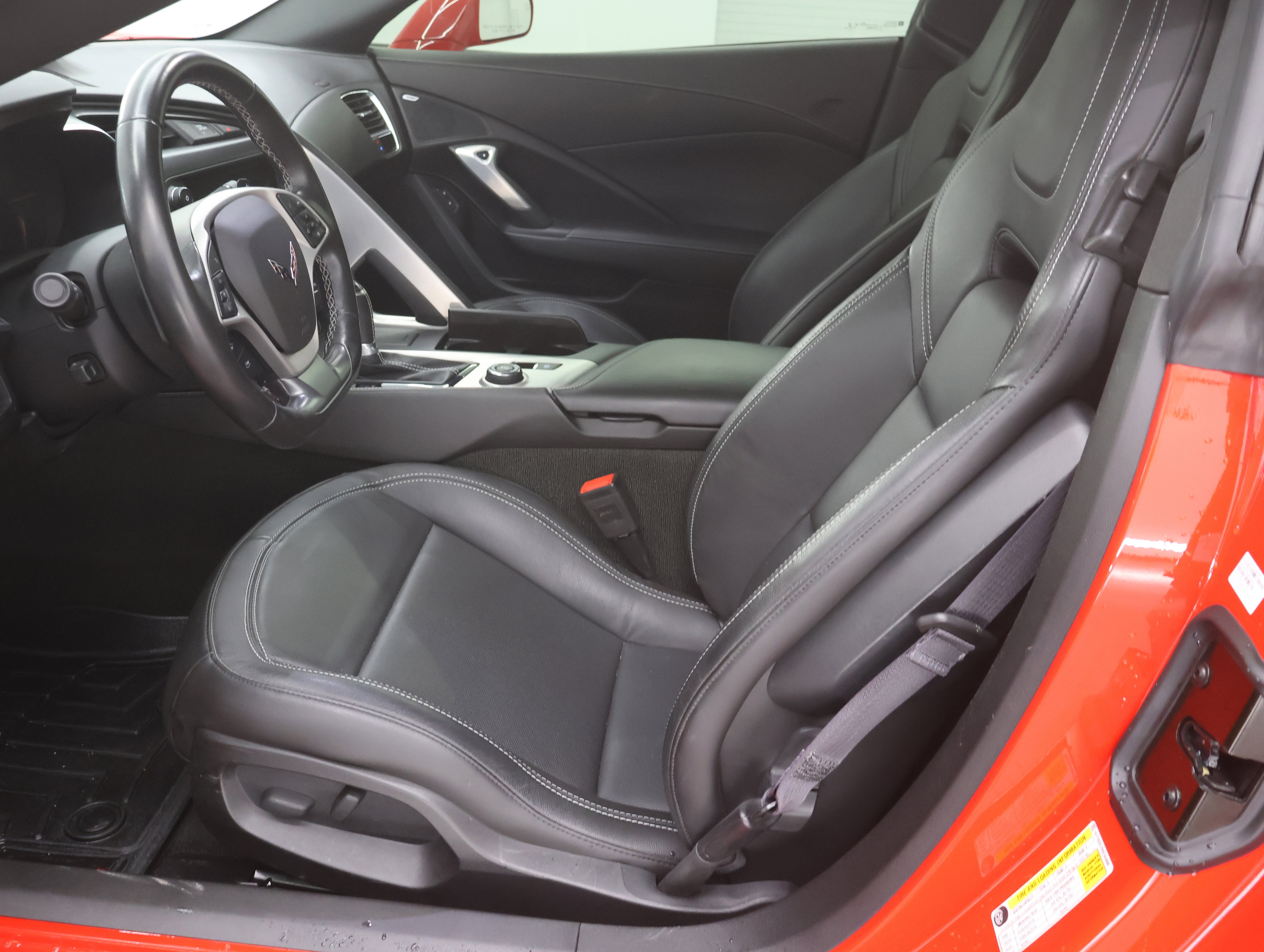 Used 2017 Chevrolet Corvette Stingray Coupe w/ 1LT image 8