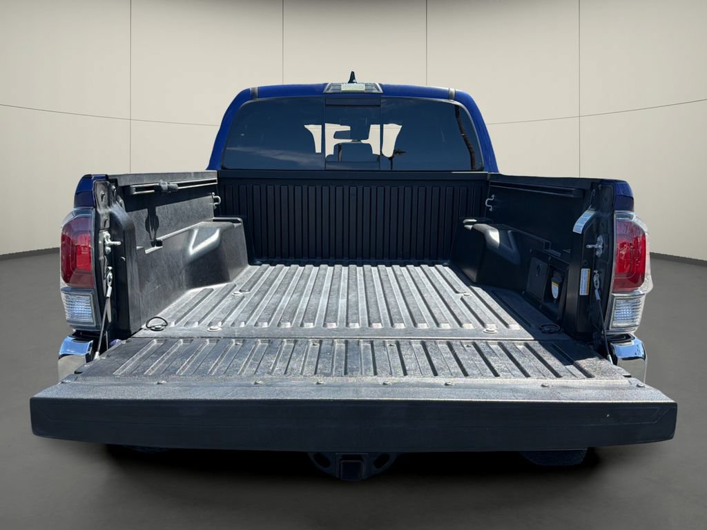 Used 2022 Toyota Tacoma TRD Off-Road RWD image 10