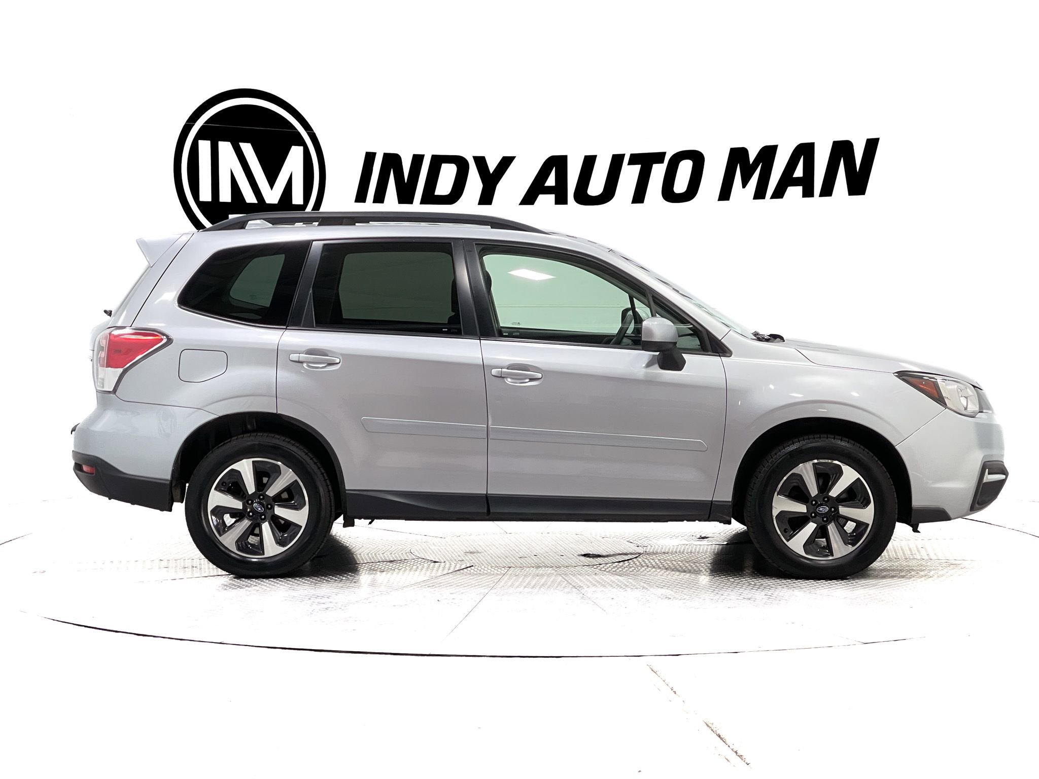 Used 2018 Subaru Forester 2.5i Premium w/ All-Weather Package image 3