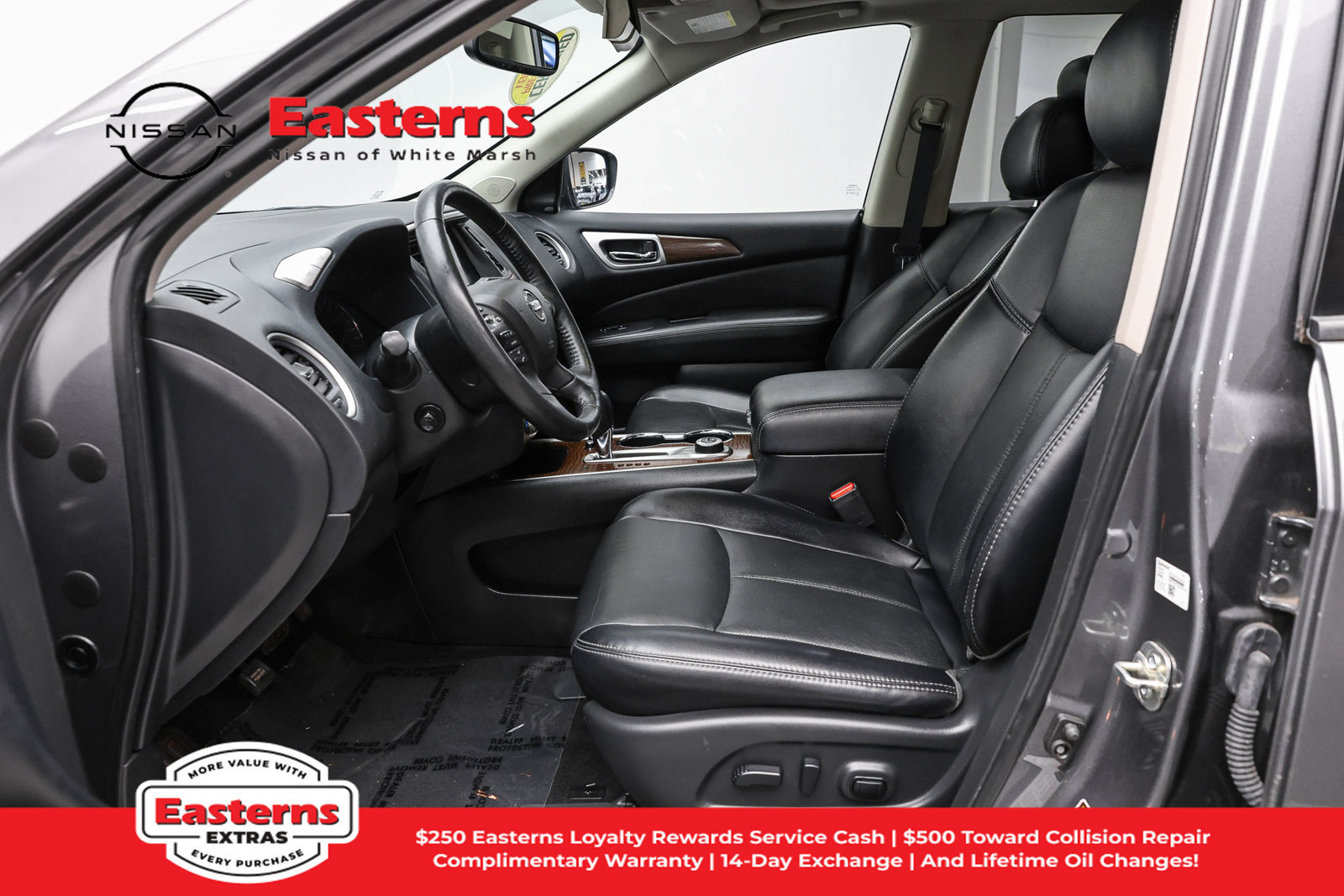 Used 2020 Nissan Pathfinder Platinum AWD/4WD image 14