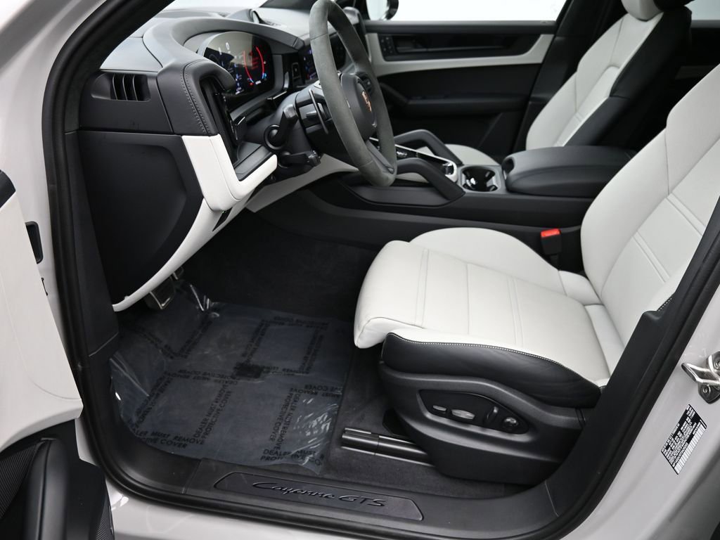 Certified 2026 Porsche Cayenne GTS image 6