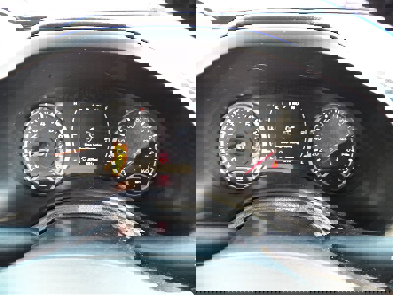 Used 2016 Jeep Renegade Latitude w/ Cold Weather Group image 16