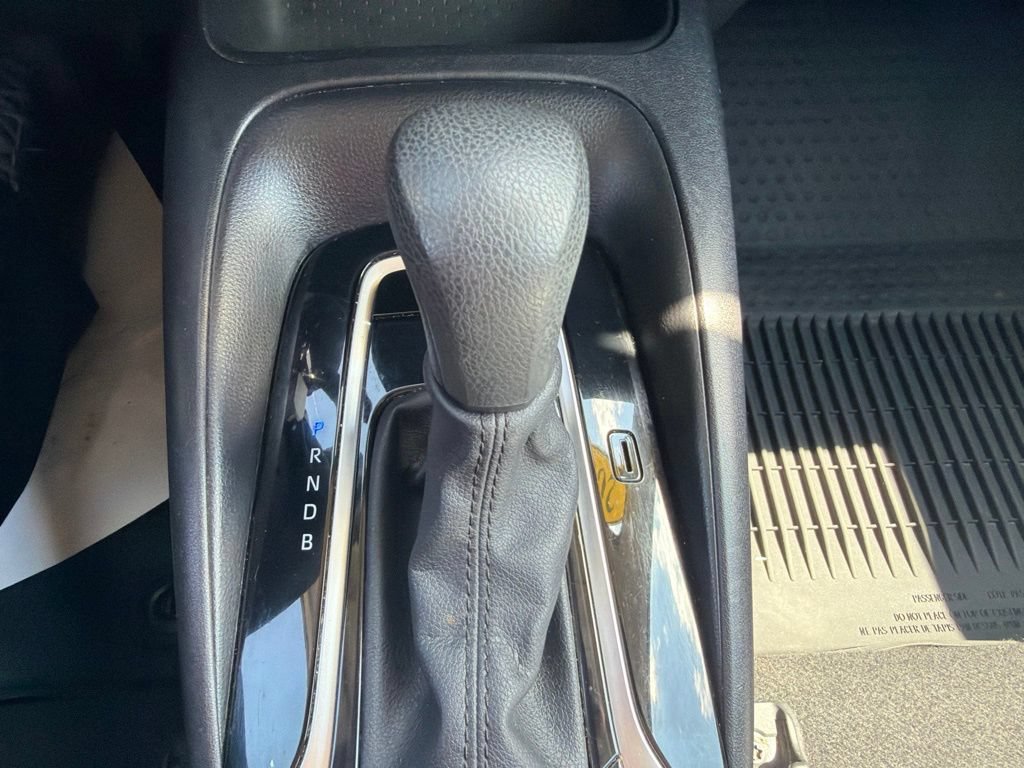 Used 2020 Toyota Corolla LE FWD image 23