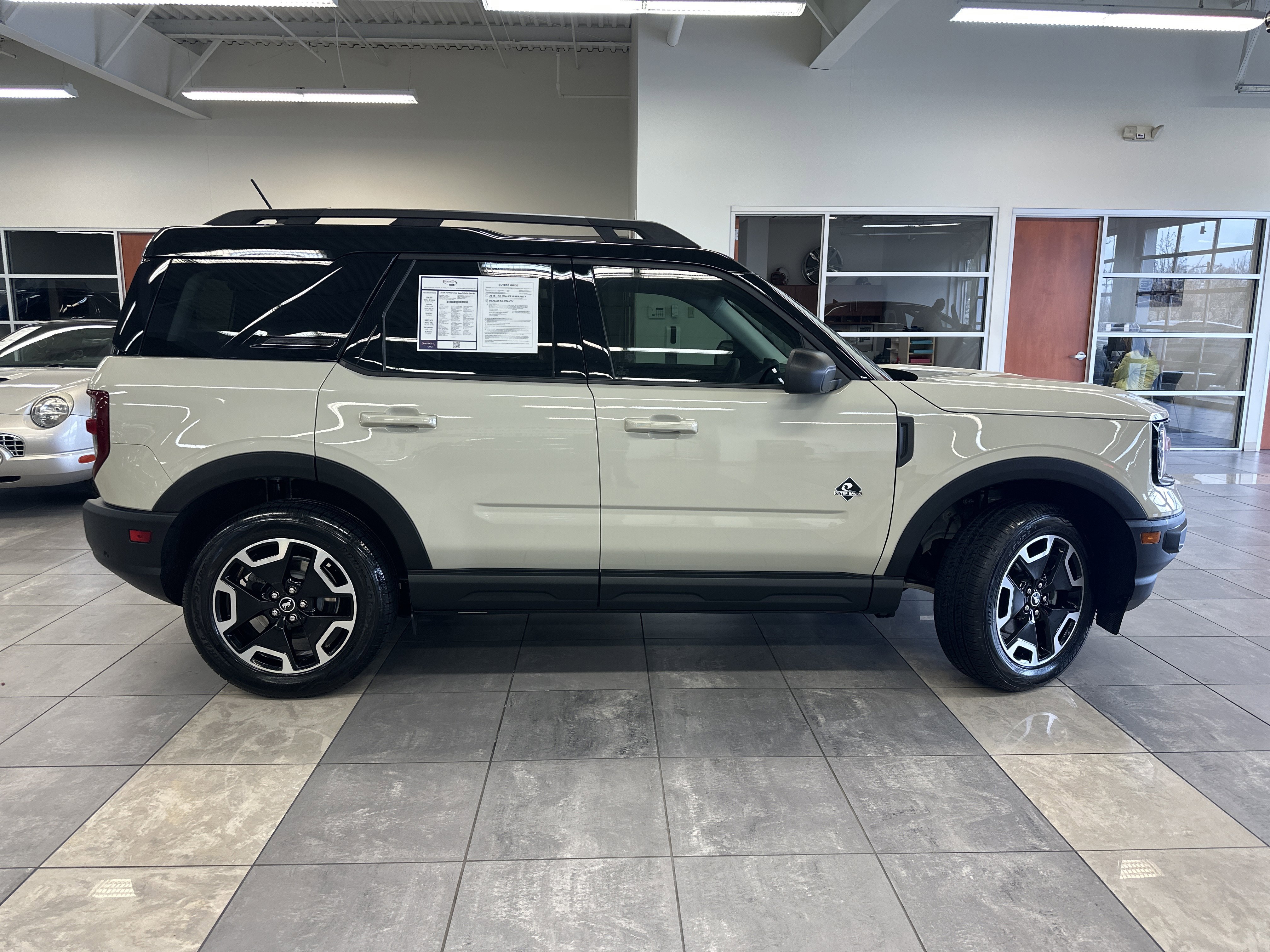 Used 2024 Ford Bronco Sport Outer Banks w/ Tech Package image 10