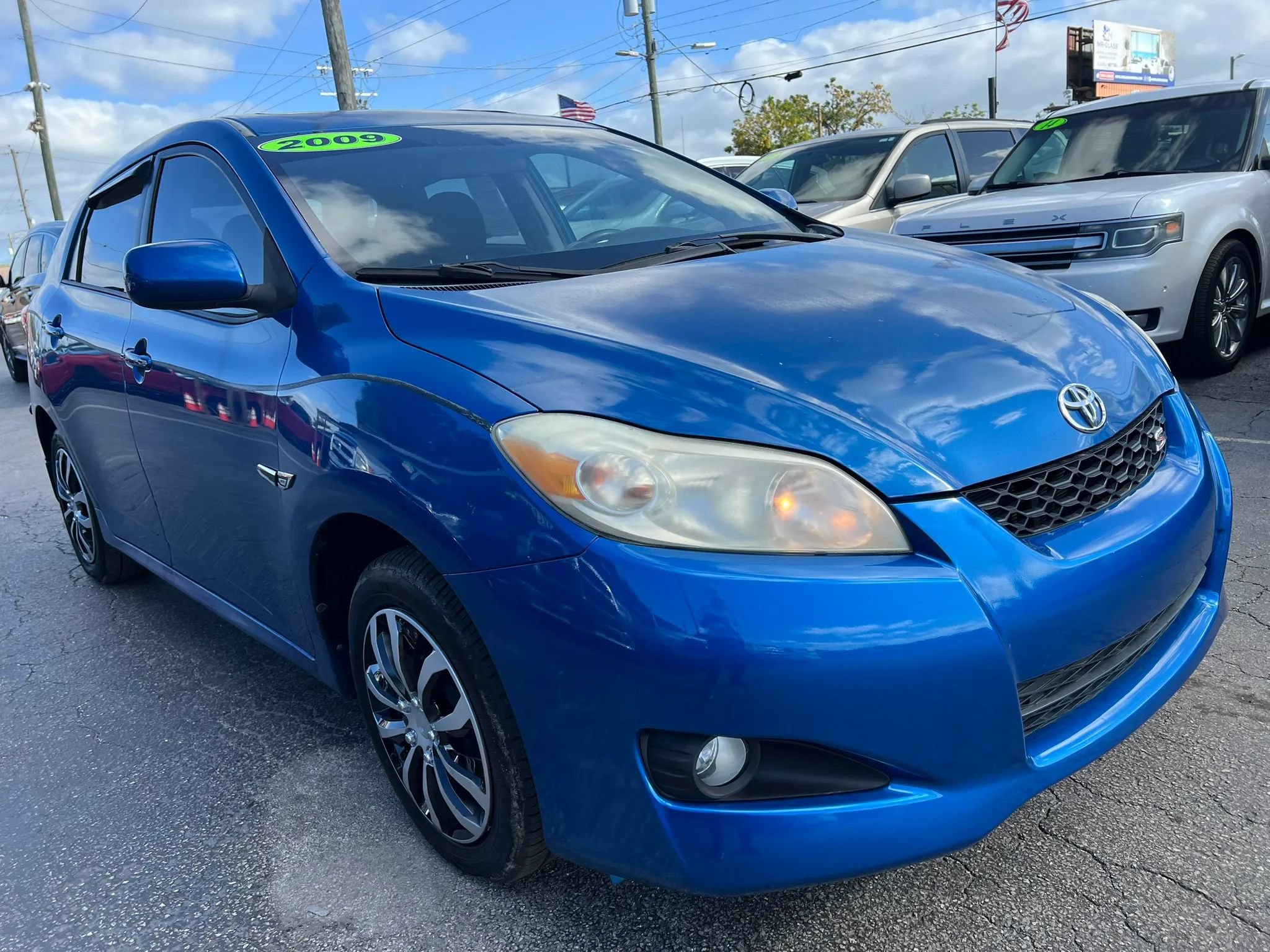 Used 2009 Toyota Matrix S w/ All Weather Guard Pkg FWD image 4