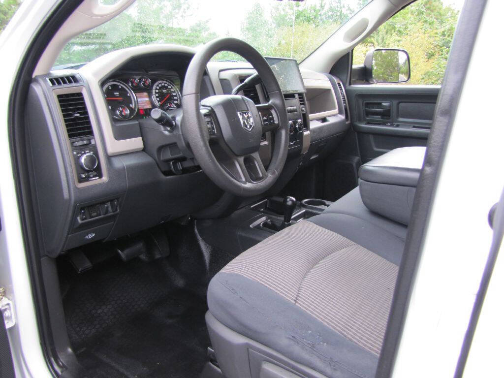 Used 2012 RAM 3500 ST w/ Chrome Appearance Group AWD/4WD image 13