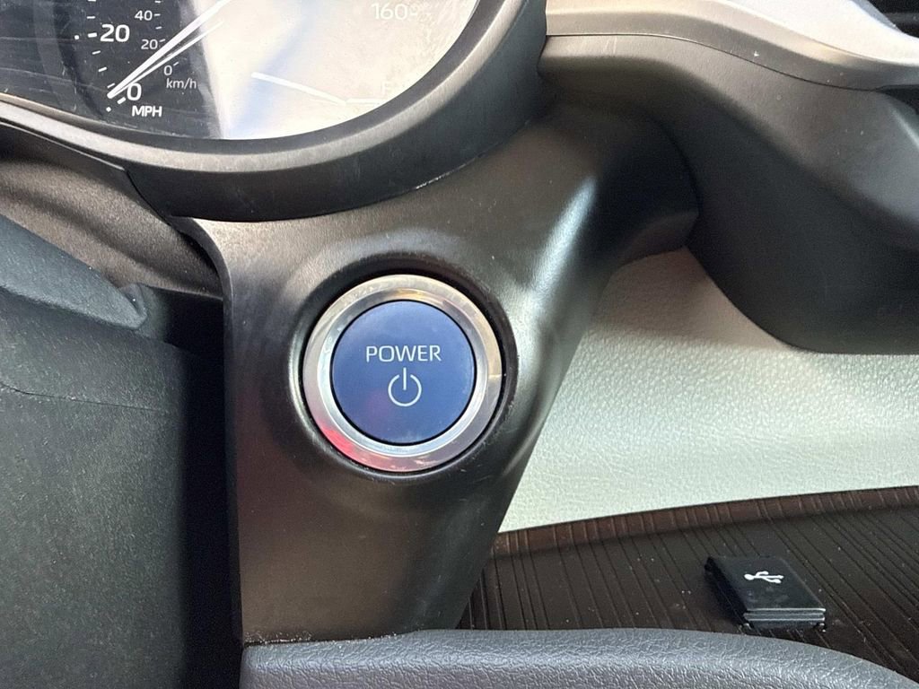 Used 2023 Toyota Sienna XLE image 35