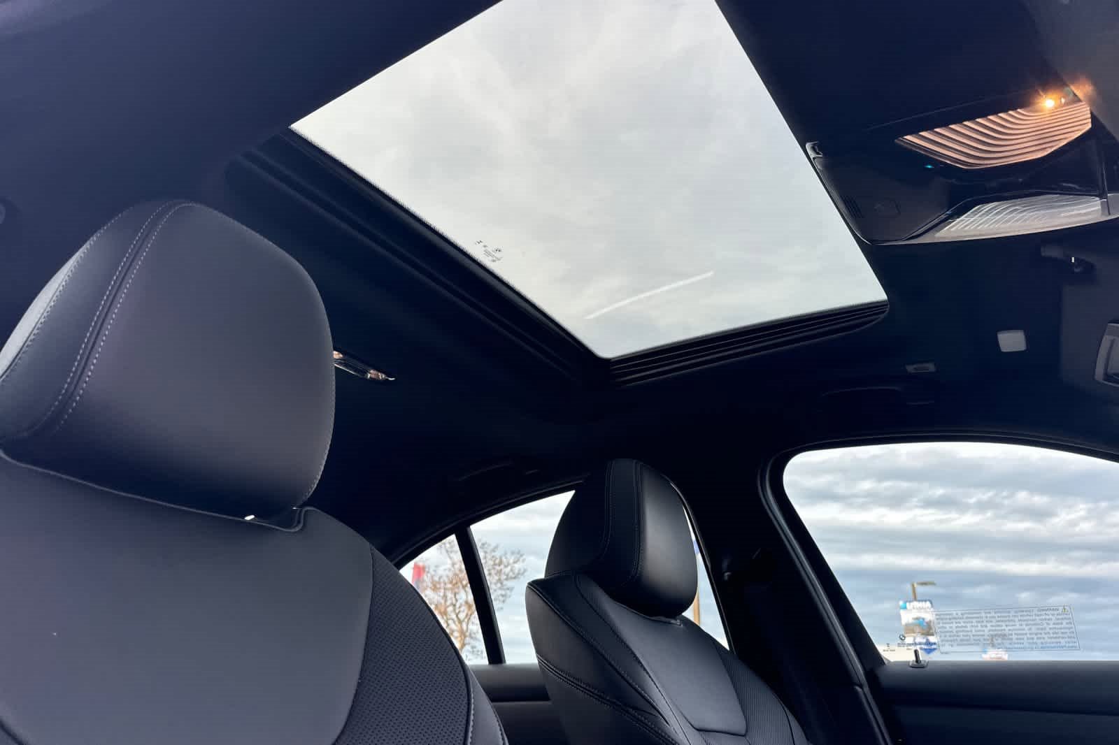 Used 2024 BMW 330i Sedan w/ Convenience Package image 17