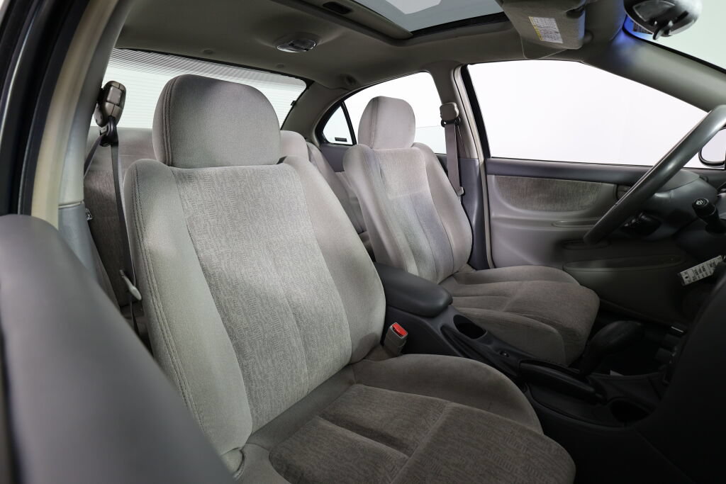Used 2002 Oldsmobile Alero GL w/ Sun & Sound Pkg FWD image 24