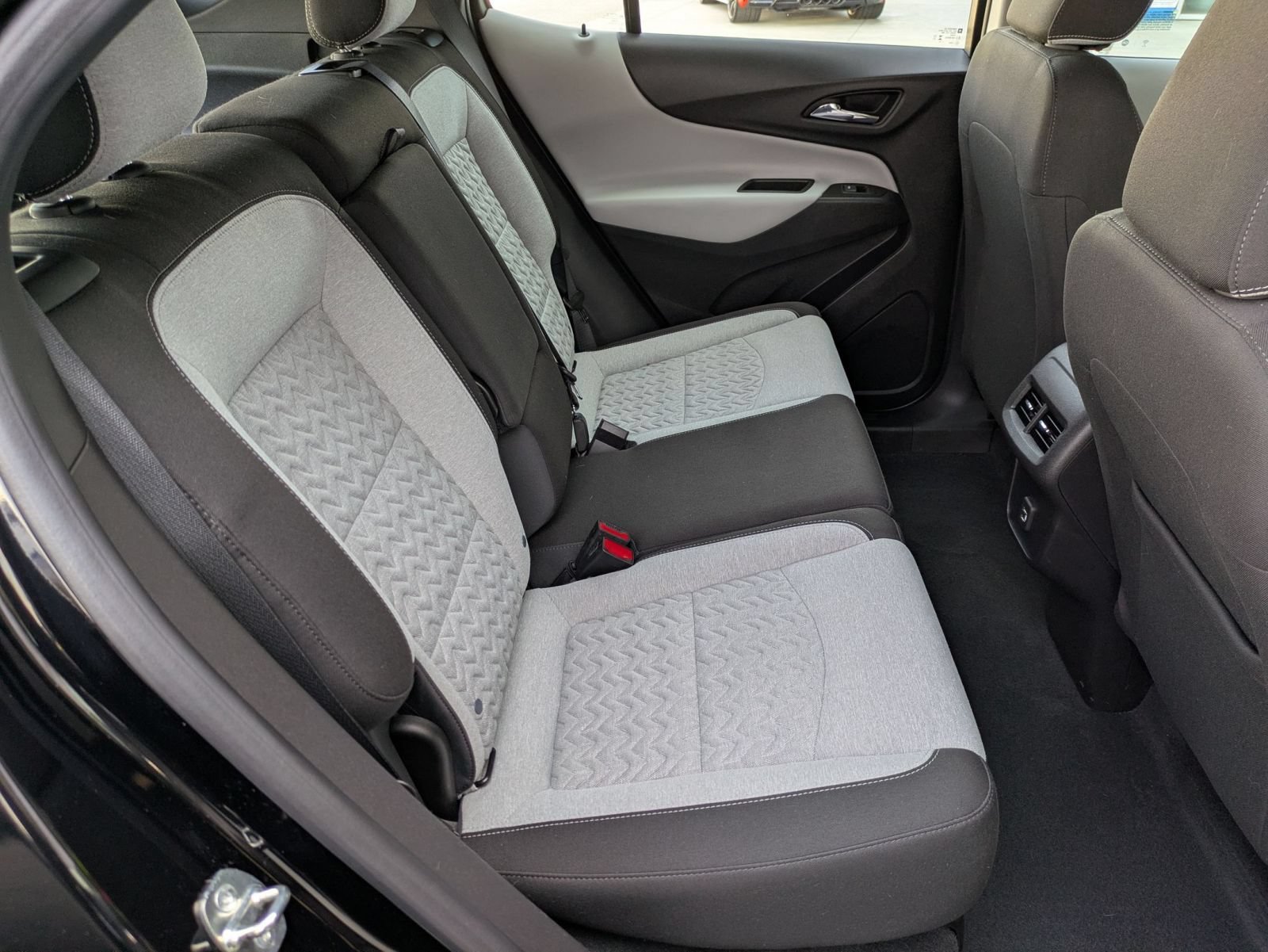 Used 2023 Chevrolet Equinox LS FWD image 26