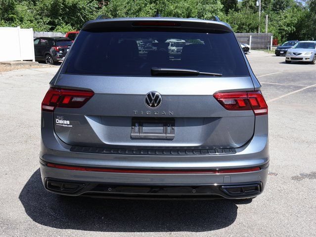 Used 2024 Volkswagen Tiguan SE R-Line FWD image 5