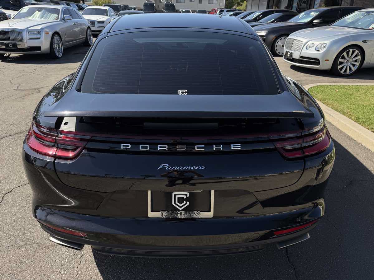 Used 2018 Porsche Panamera image 5