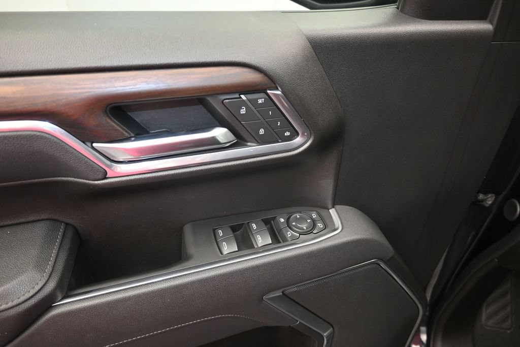 Certified 2025 GMC Sierra 1500 SLT AWD/4WD image 11