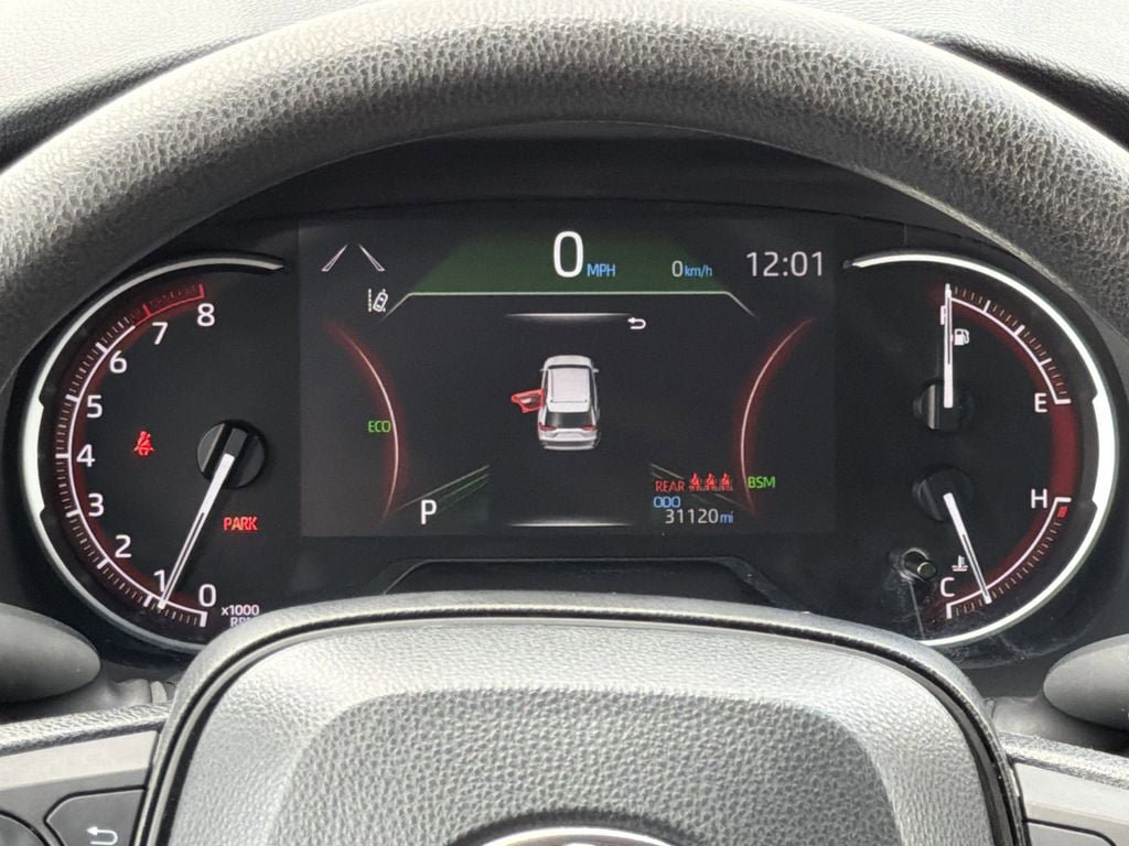 Used 2025 Toyota RAV4 XLE FWD image 16