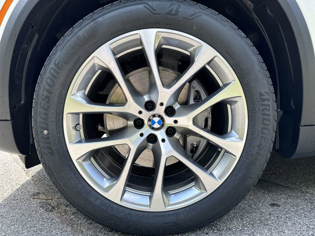Used 2024 BMW X5 xDrive40i w/ Premium Package image 33