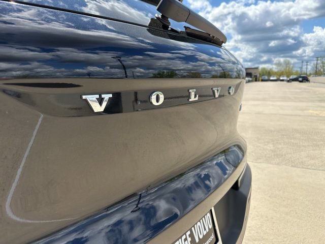 Used 2020 Volvo XC40 T5 Momentum w/ Protection Package Premier image 36