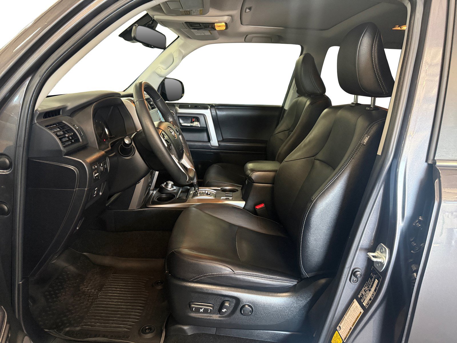 Used 2021 Toyota 4Runner Limited AWD/4WD image 10