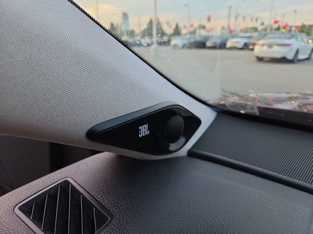 Used 2019 Toyota Avalon Limited FWD image 23